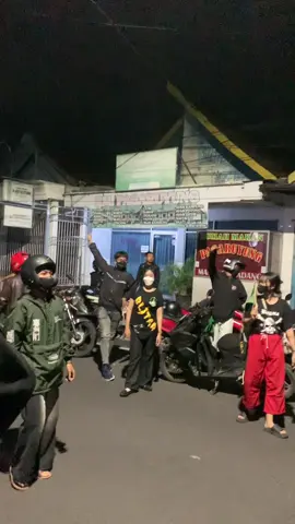 keluh kesah mu kang😭#lirboyokediri #pagarnusa86💚🔱 #fyppp 