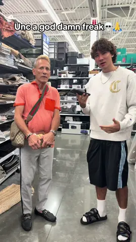 Twitch link in bio🤣#fyp #prank #comedy #troll #interview 