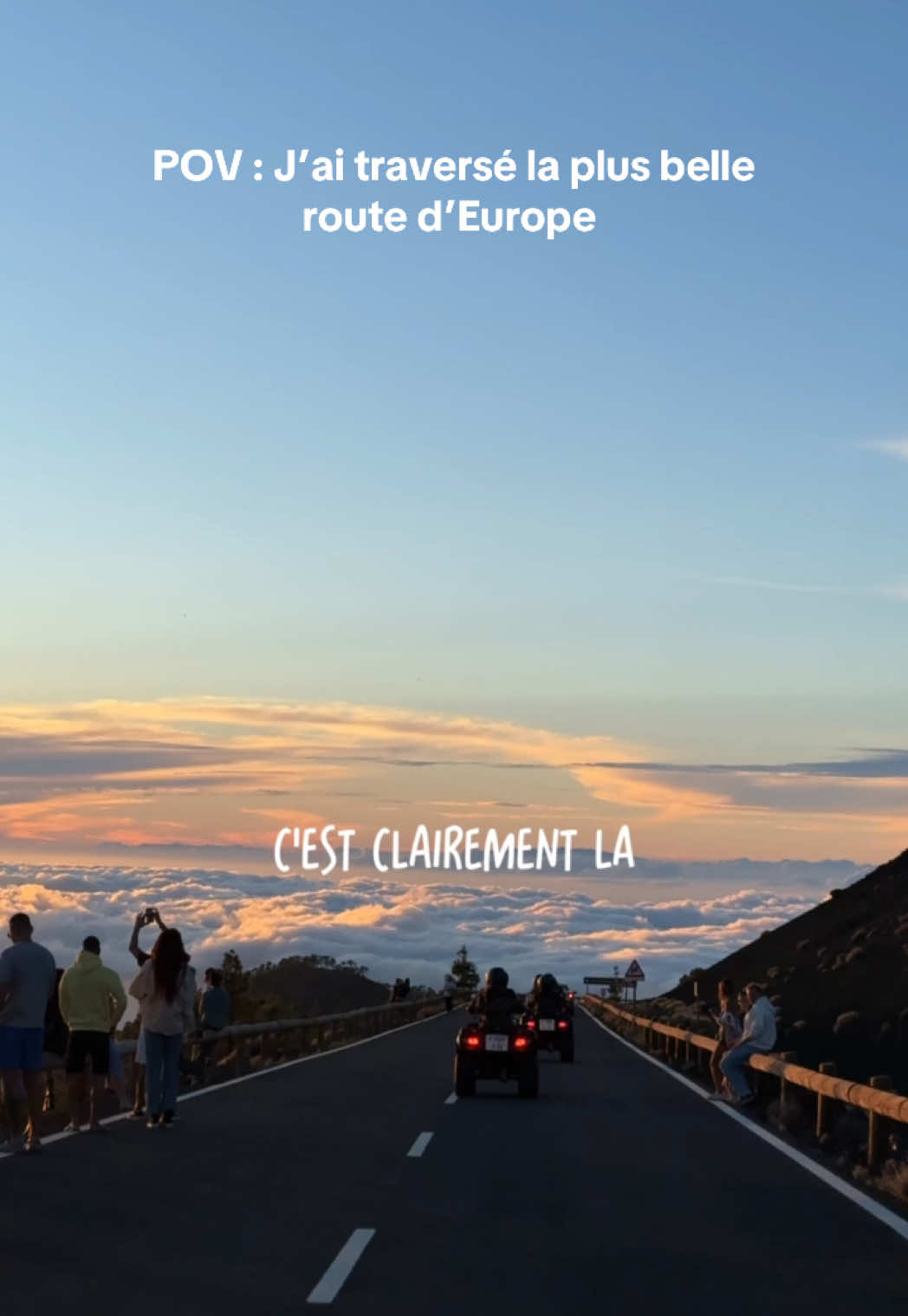 La plus belle route d’Europe – Mont Teide, Tenerife 🌅 L’activité :  - ⏰ Départ à 17h - ⌛ Durée : environ 3h - 💸 120€ pour 2 personnes 📲 Réservation sur : @GetYourGuide  Merci @getyourguidecommunity  Collaboration commerciale ✨ #getyourguide  #getyourguidecommunity #tenerife #voyage #bonplan #bonplanvoyage #europetrip #europe