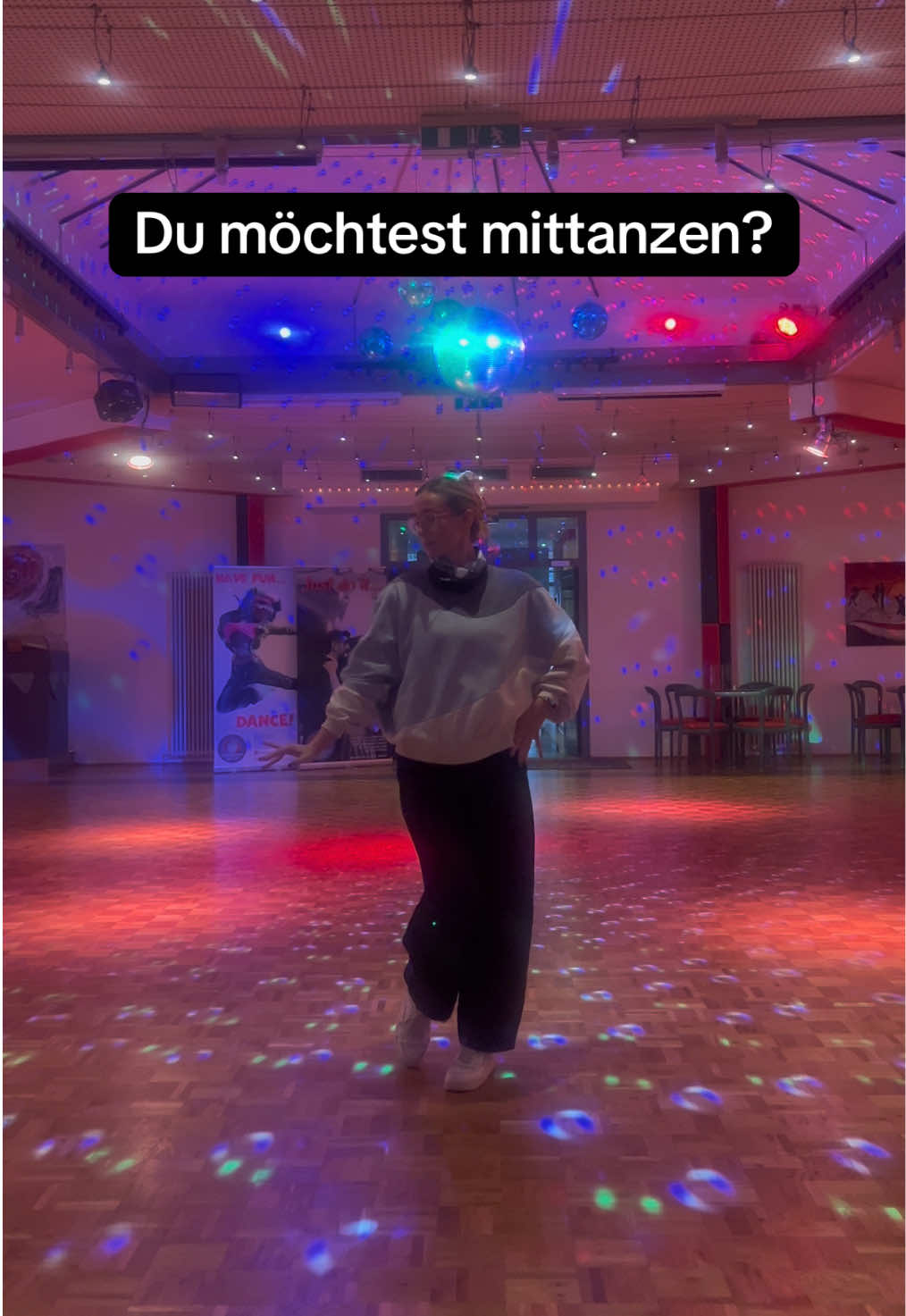 💃 Bachata Ladystyle in Puhlheim Donnerstags · 18:30 Uhr 📍@Tanzcenter Begoin  Keine Vorkenntnisse nötig! Super für alle, die in Bachata einsteigen wollen. Feminine Moves, lockere Atmosphäre & ganz viel Spaß an der Musik. 💃✨ #bachata #bachataladystyle #latindance #bachataclass 