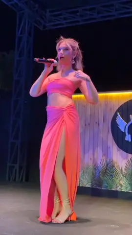 #ecemumay #konser #danse #yazşarkıları #kesfetbeniöneçıkart 