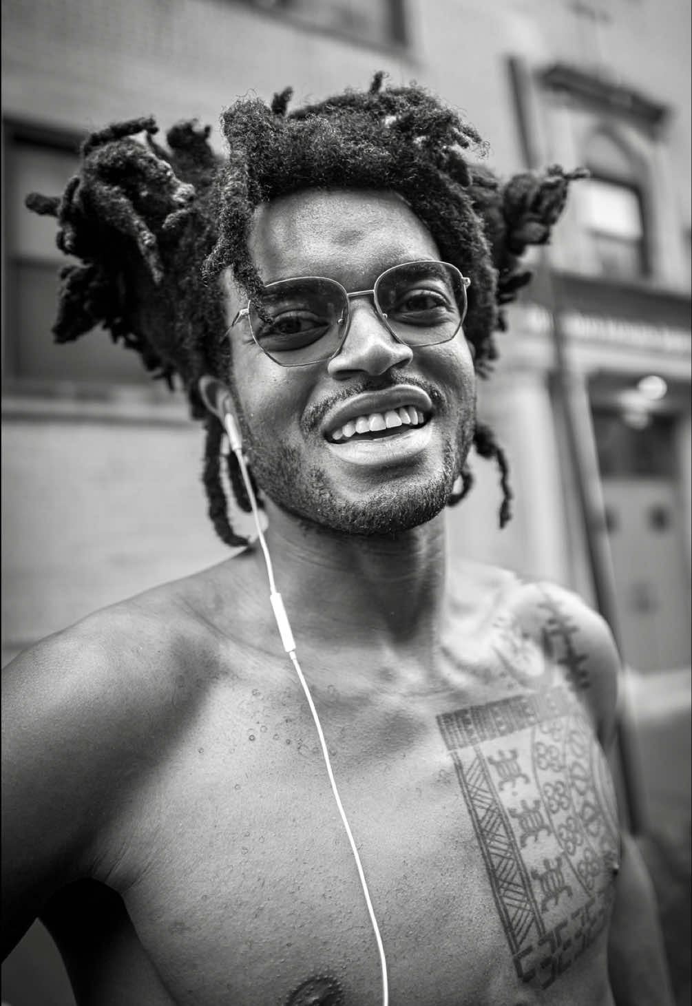 Creation is our human birthright FOLLOW HIM @u r human 💫 #portraitphotography #bnwportrait #streetportrait #streetphotography #nyc 