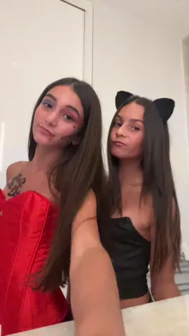 💋💋🐈‍⬛🐈‍⬛♥️