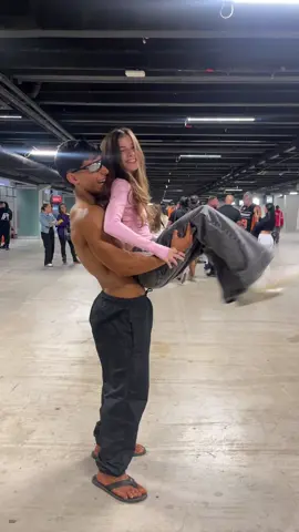 dessa vez eu lembrei de fazer todas as trends que ela sempre falava 😃 #gymcouple #casal #bodybuilder #fisiculturismo 