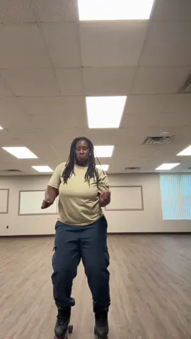 #rollerskate #slowwalk #heyheyqueen 