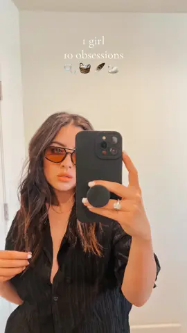 1 girl 10 obsessions 🧺 💐 🧸 🫧 🦢 if you make it to the last slide let me know in the comments if my obsession is obvious 👀 #firsttimemom #sahm #trending #husband #family 