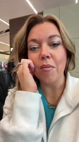 Guuuuuuys do we just give up??🤯 #philly #tripfromhell #americanairlines @American Airlines 