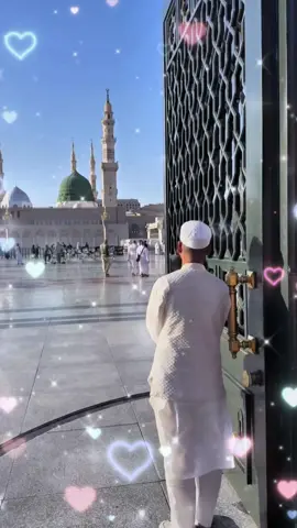 اب میری نگاہوں میں جچتا نہیں کوئی | Ab Meri Nigahon Mein Jachta Nahi Koi | Naat Shareef | Ya Rasool Allah ﷺ --- 💫 Description اب میری نگاہوں میں جچتا نہیں کوئی، جب سے مدینے والے ﷺ کا دیدار دل میں بسا ہے، دنیا کی رونقیں، شہرتیں، اور رنگ سب پھیکے لگنے لگے 💔 یہ نعت ایک عاشقِ رسول ﷺ کے دل کی کیفیت بیان کرتی ہے — کہ دل اب صرف آقاؐ کی یاد، محبت، اور مدینے کے عشق میں زندہ ہے 🌹 🕋 درود پاک پڑھیں: اللّٰھم صل علی سیدنا محمد و علی آل سیدنا محمد و بارک و سلم ﷺ 📿 محبتِ رسول ﷺ ہی ایمان کی روح ہے۔ --- 📱 Hashtags #AbMeriNigahonMein #NaatSharif #YaRasoolAllah #MadinaSharif                 --- 🔑 Keywords اب میری نگاہوں میں جچتا نہیں کوئی, naat sharif, naat status, ya rasool allah, madina sharif naat, islamic short, emotional naat, durood shareef, madina lovers, nabi ki mohabbat, roohani naat, viral naat 2025, heart touching naat, naat e rasool ﷺ, punjabi urdu naat #CapCut 