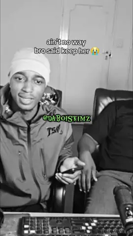 bro nonchalant af 😅 #hotshotaaron #twitchclips #stream #josephdary #exchangingphonesfor60seconds 