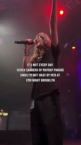 #dereksanders of #maydayparade knows how to get the party started🔥