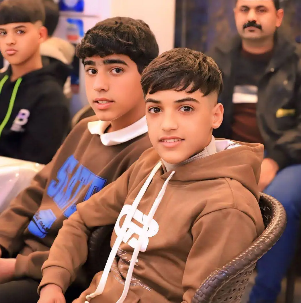 @حــسين.. 🩷👩🏼‍🎤 ءخي 🩷  #طششونيي🔫🥺😹💞  #الشعب_الصيني_ماله_حل  #احبكم❤️ 