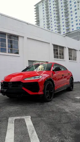 Urus SE in Rosso Mars! #LamboPalmBeach 
