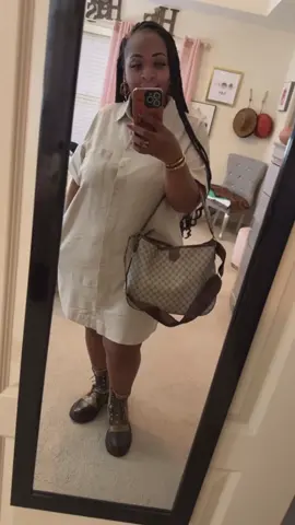 The dress and combat boots‼️🤏🏾🤏🏾 I love a cute comfy dress with pockets! And the way I paired these combat boots and purse it’s a whole vibe! Fashion is hella fun! #wearerocky #oldnavy @wearerocky_ @oldnavy #MayEarnRockyDollars