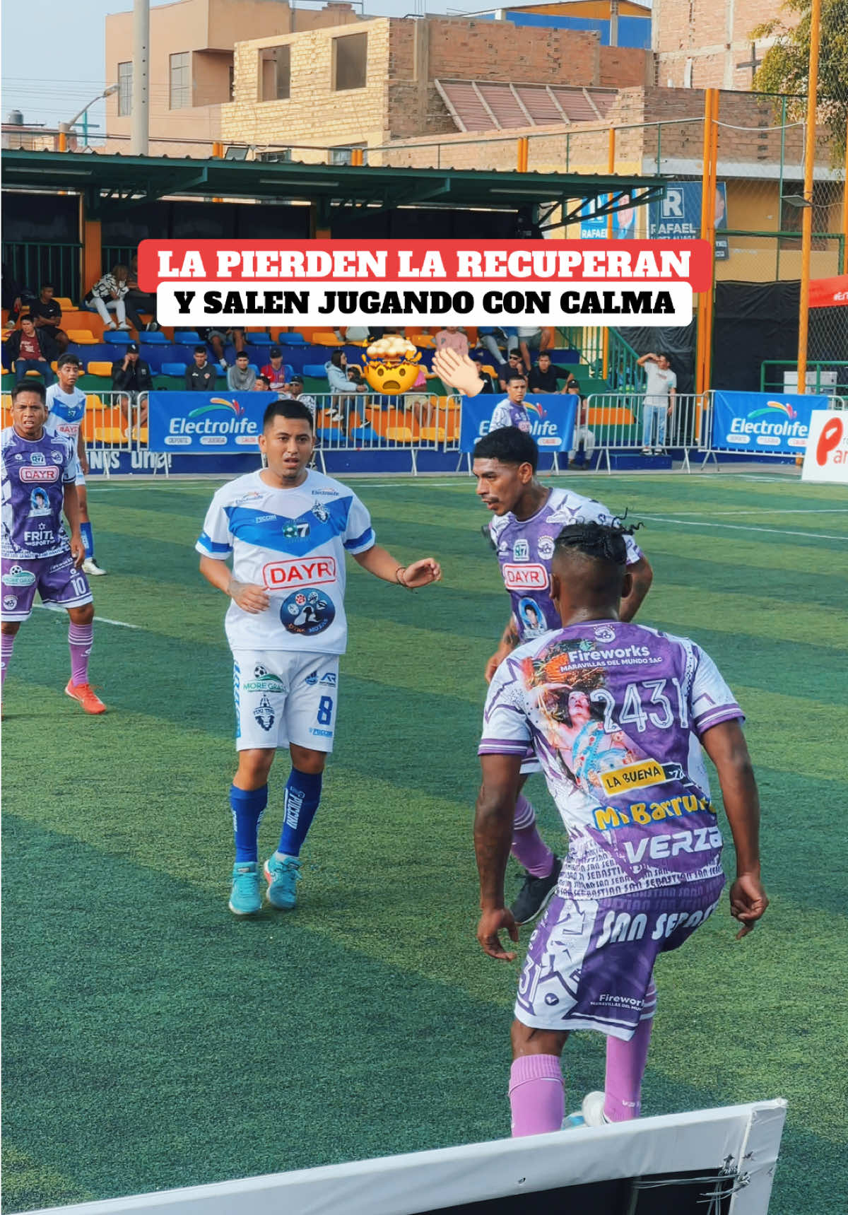 El buen juego colectivo recuperan la pelota y salen jugando como si nada 👏🏻 #chocolateros #futsaleros #verza #superligafutbol7🍫 