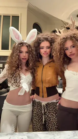 BANGER VID OUT SOON ;) @demitrakalogeras @Eliana Kalogeras 