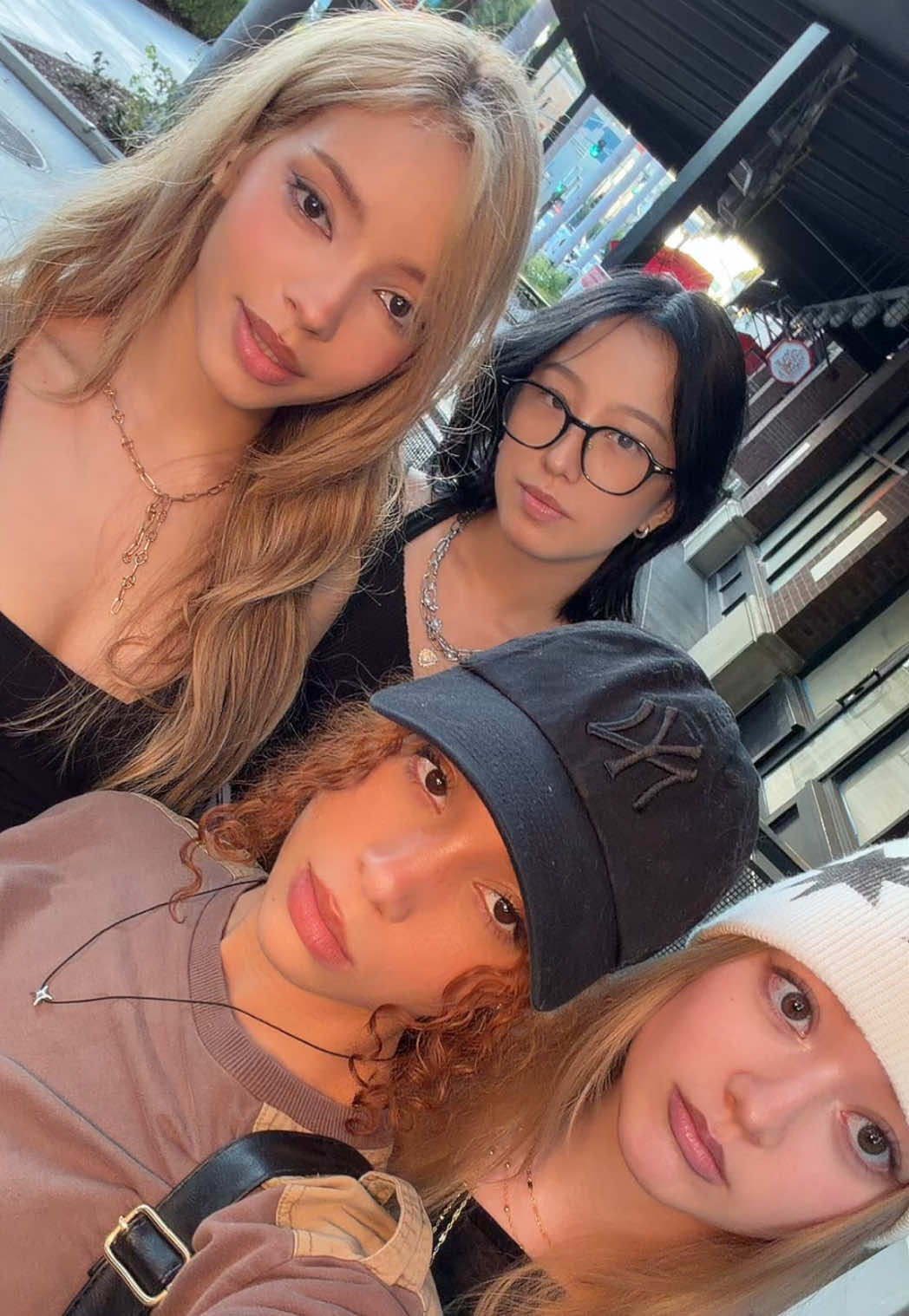 from: 4 fortnite players #GIRLSET