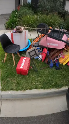 Tools of the trade tossed away! #weber #treasurehunt #asmrsounds #australia #hilti 