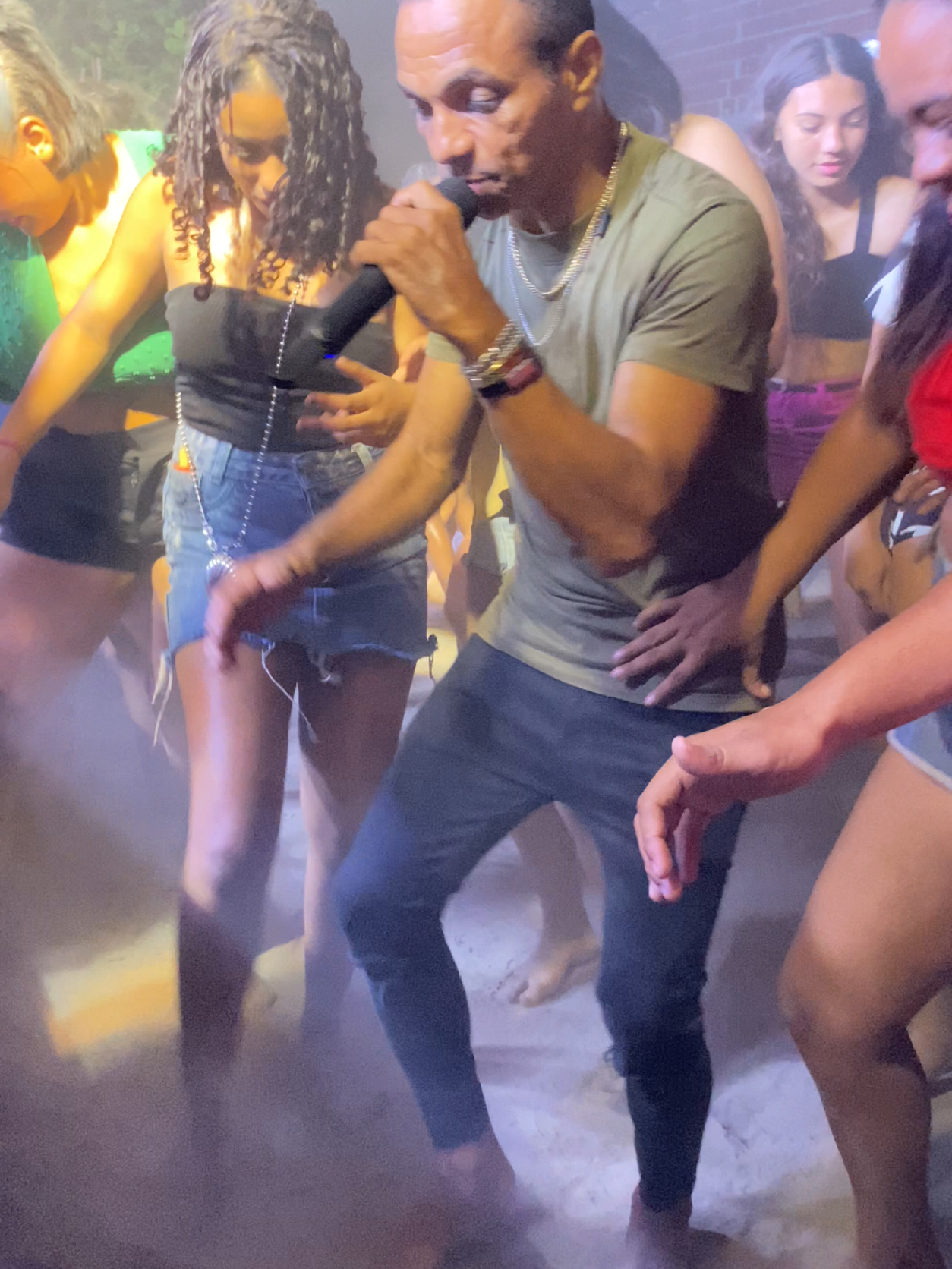 Eu to com os pés Pretinho 👣 E mais uma que Vai Estourar🇧🇷💥🚀 na pegada da Máquina #viral #brasil #forro #fyp 