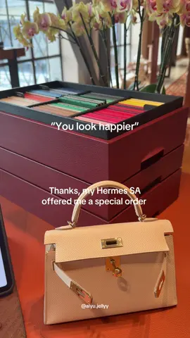 happy gorl 🫶🏻🤭 #hermesaddict #hermesgame #birkinbag #minikelly #specialorder 