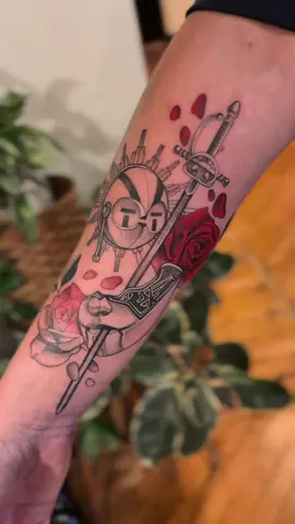 Same same, but different 🖤 • Another Clair Obscur: Expedition 33 piece (with Esquie this time!!!) 🖤 love making these, all swords all the time 🖤 • #clairobscurexpedition33 #tattooart #tattootiktok #videogametattoo #tattooart 