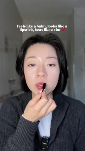 starts off creamy like a balm, sets down into a soft tint that stays. this is shade 498 angels kiss, the name says it all💋 #tiktokshopblackfriday #tiktokshopcybermonday #fallfestival #tiktokshopcreatorpicks #hera @HERA @HERA KR 