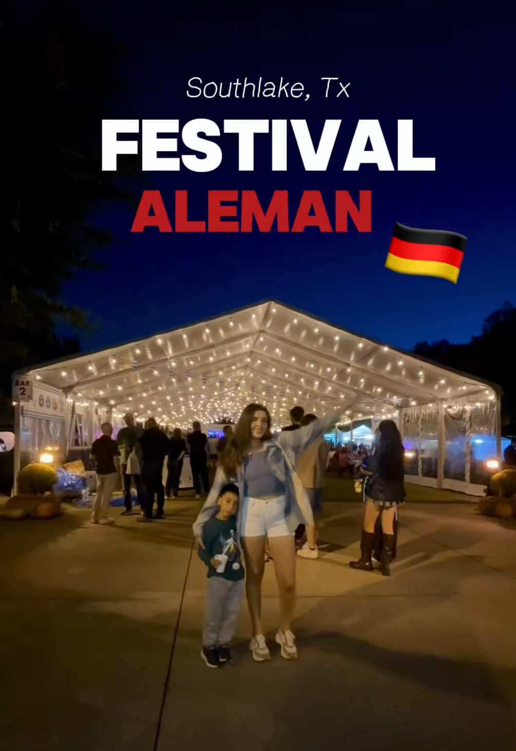 ¿Sabías que hay un festival alemán a solo 20 minutos de Dallas? 🇩🇪🍻 Oktoberfest Southlake estuvo lleno de comida, música, negocios locales y actividades familiares 🐐🎶 ¡Lo mejor! Estacionamiento gratis y carrito de golf para llevarte al evento 🙌 Definitivamente un plan que vale la pena para el próximo año 💛 #DFWEvents #OktoberfestSouthlake #SouthlakeTexas #DallasWeekend #DFWEvents    