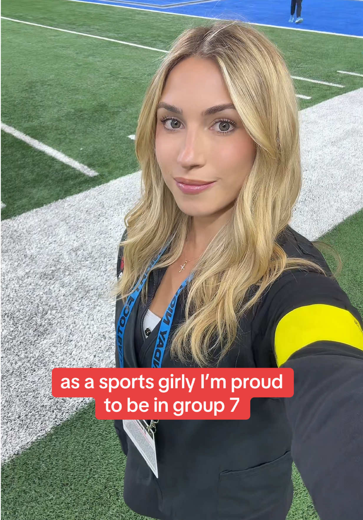 Group 7 girls🤝🏼 @ESPN #group7 #football #nfl #mondaynightfootball #espn 