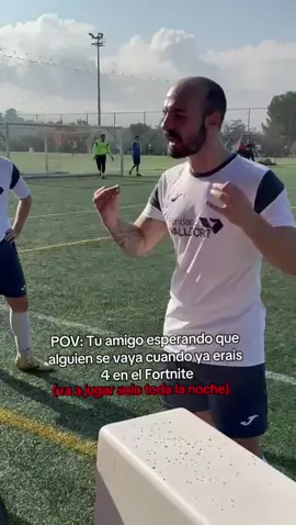 Era de las peores sensaciones del mundo, toda la noche escuchando a los demas esperando tu turno en el fortnite. #football #amigos #fortnite #recuerdos #fyp 