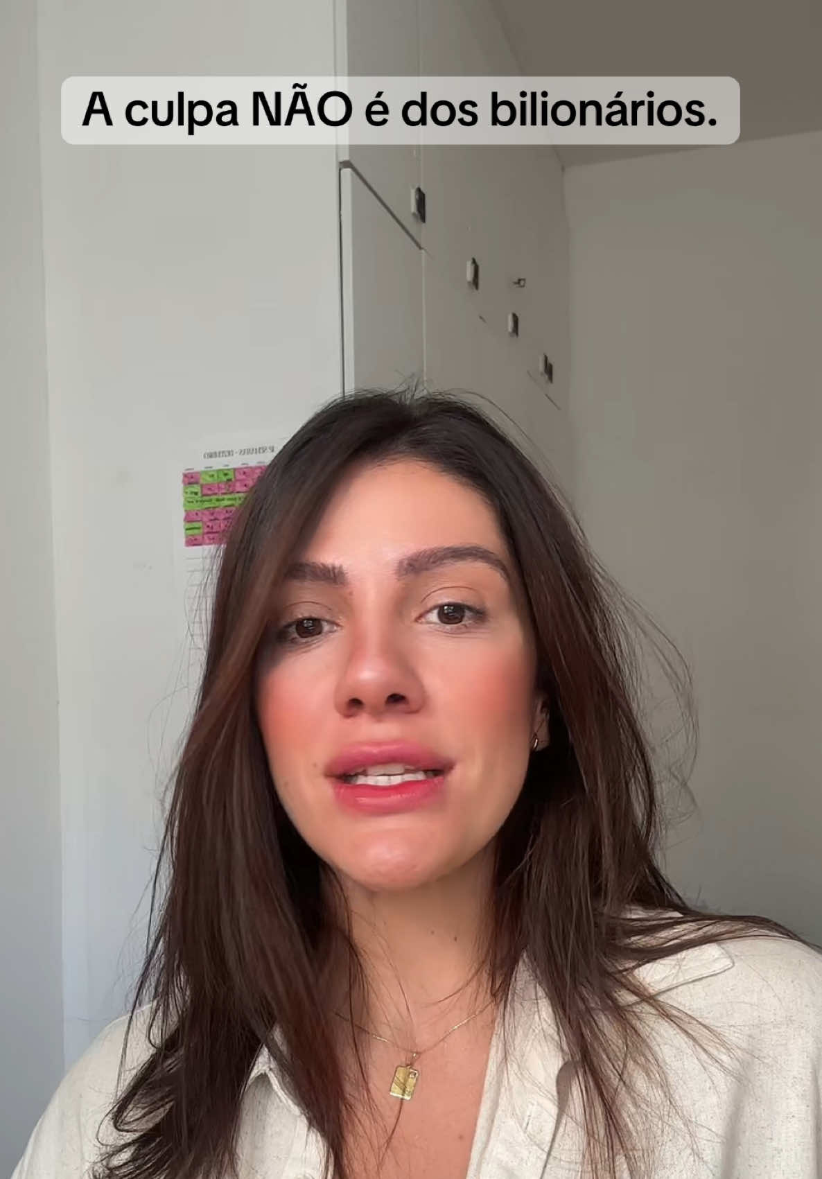 A taxação dos super-ricos, o discurso de “luta de classes” e a verdadeira questão estrutural brasileira. Pra construir esse raciocínio usei o livro “A Classe média no espelho.” de Jessé Souza. Se vocês gostarem desse tipo de conteúdo vou fazer um longo falando mais sobre.