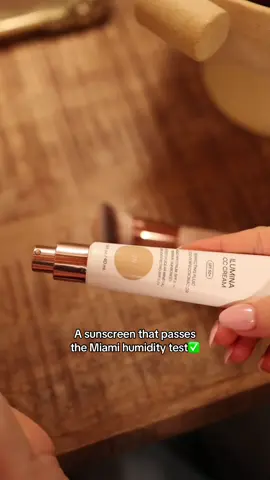 October heat test ☀️ (because Miami didn’t get the fall memo) #toty #Miami #spf #skincare #fall
