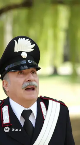 Mi ha detto “salici”… e io l’ho preso sul serio 🌳😂 #carabiniere #sketch #viral