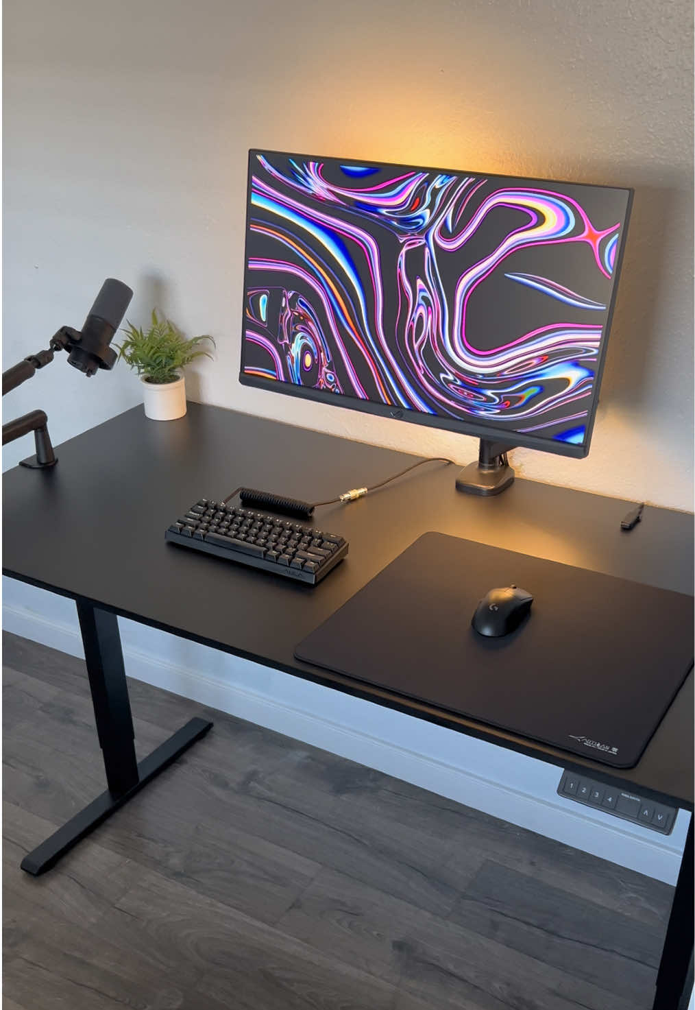 #minimal #techsetup #minimalist #techtok #fyp 