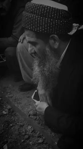 پەیامێک لە گۆڕستان مامۆستا خەلیل شارباژێری#مامۆستا_خلیل_عثمان_شارباژێڕی 