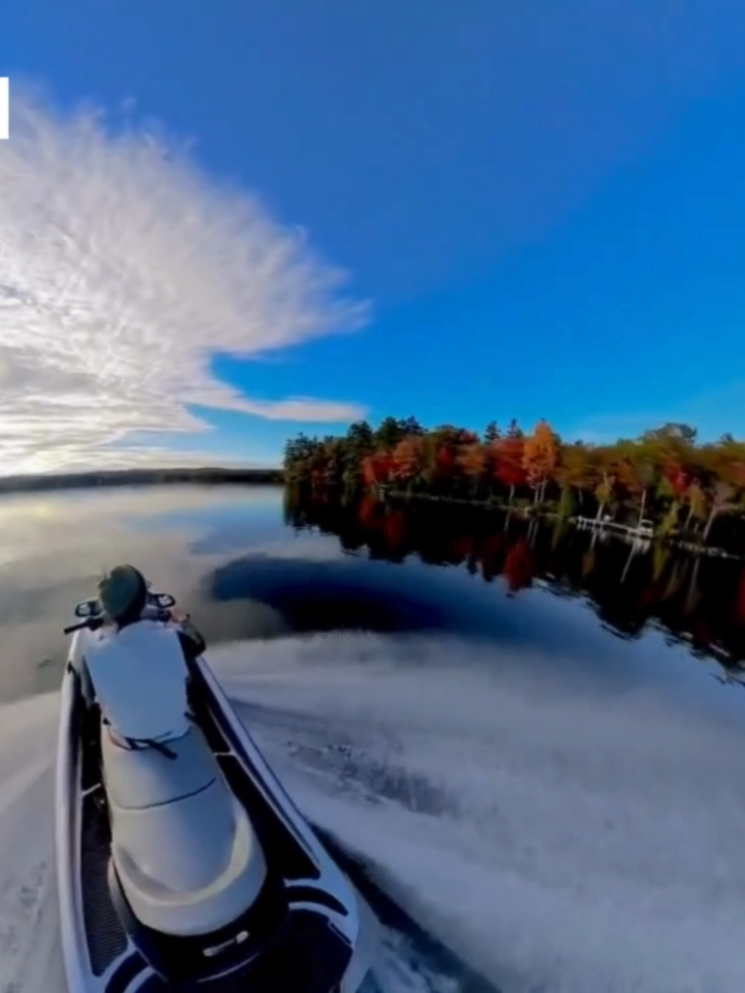 ⚓🍁 The fall vibes are in full effect across parts of the nation as we inch closer to Halloween. One resident in Maine took advantage of the weekend sunshine to ride a jet ski amid the beautiful autumn colors on Saturday. #fall #autumn #JetSki #FoxWeather
