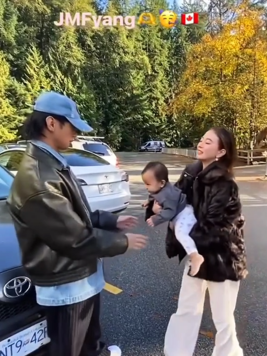 ctto: jmfyang at grouse mountain resort! @Mak @Sofia Smith #asapvancouver #jmfyanghangggangdulo #jmfyangcanada #fyang #happypill #sofiasmith #jmfyangupdates #fyangsmith #jmfyang #jmibarra #foryoupage #jmfyangupdatesnow #