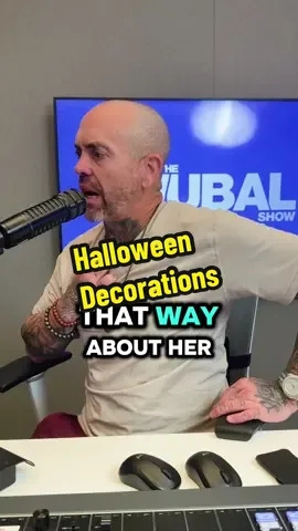 Frank is not happy with his neighbors Halloween decorations. #JubalFresh #PrankCall #jubalfresho #thejubalshow #funny 