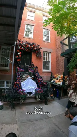 We love how much you all love the new stoop! Still waiting on the rest of the LEGO bricks to arrive! #lego #stoopandthecity #uppereastside #halloweeninspo #halloweendecor 