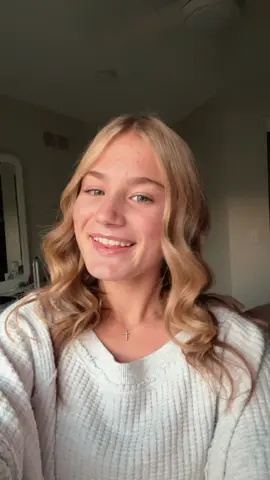 family pics 😊😊#fallphotoshoot #fyp #fall #outfit 