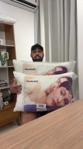 Kit com dois travesseiros firmes da Ortobom em promoção no TikTok Shop por tempo limitado