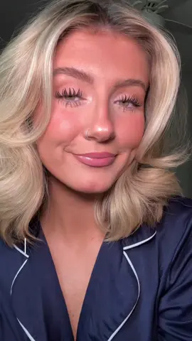 Finally posted one! If you want to know the specific shades I’ll put them in the comments!!❤️#makeup #makeuptutorial #blonde 