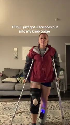 Shout out to my mom helping me get around #fyp #viral #xyzbca #plsblowthisup #kneesurgery 