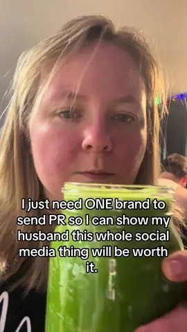 Yup that’s him in the background. Any Brands want to help me out? #pr #prpackage #branddeals #foryoupage #microinfluencer 