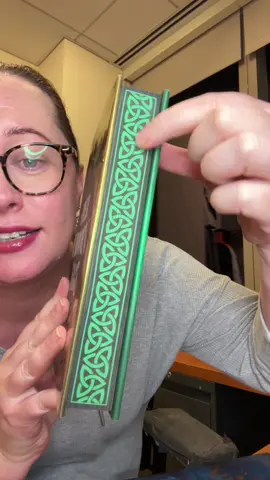 Everyone agrees, you didn’t see these books on TikTok   #BookTok #darkacademia #romantasy #sibylline #herhiddenfire 