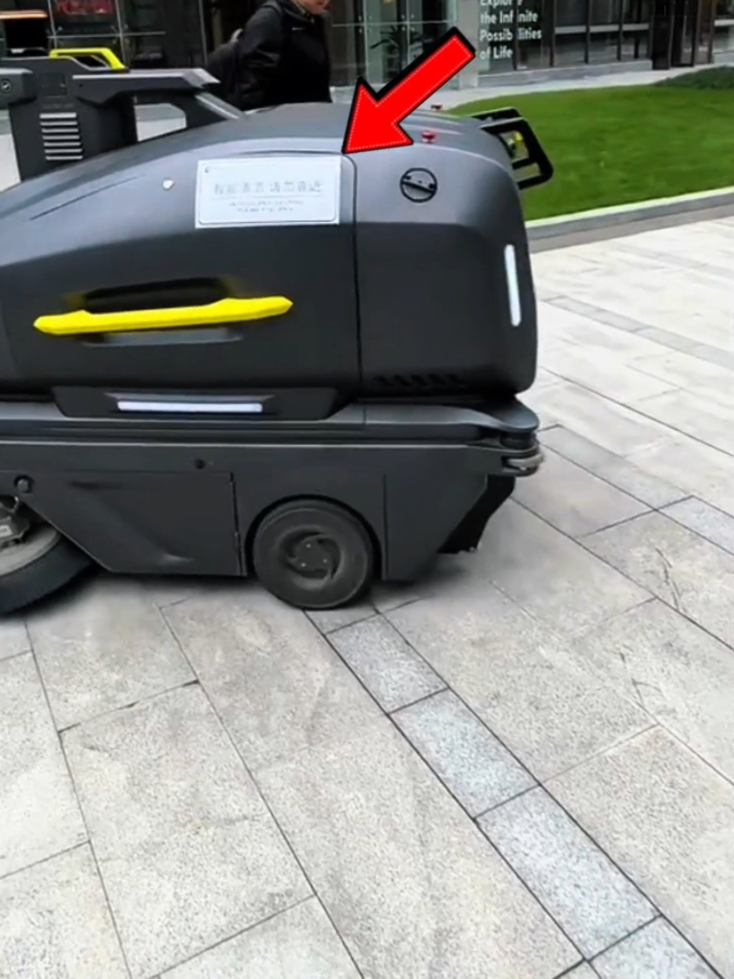 روبوتات النظافة في شوارع الصين لا تعرف الكسل و لا الملل!