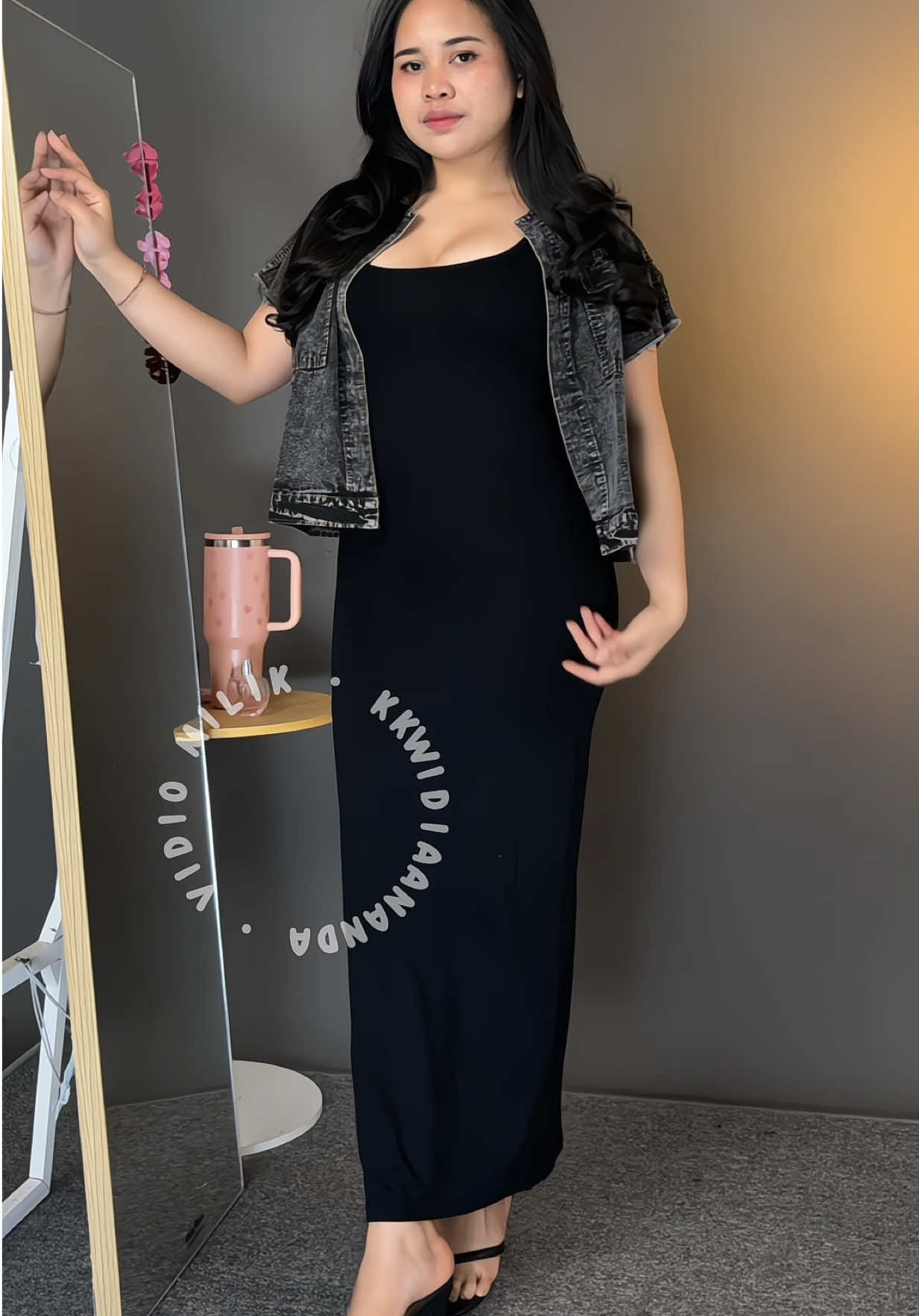 Rekomendasi vest jeans aku paduan dengan dress press body #vest #jaketjeans #dressmurah 