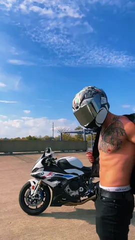 Mind ya business #BookTok #model #s1000rr #biker #guyswithtattoos 