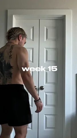 week 15 check in!  original starting weight - 143.6 average weight week 14 - 136.4 average weight week 15 - 136.6 didn’t quite get to where i wanted to be this past week, so we’re going to drop the calories down a little more. not gonna lie, it’s starting to get rough, but we are still going to finish strong! macros for week 16 will be the same - 1500 calories 140g protein, 140g carb, 42g fat #Fitness #gym #life #GymTok #motivation