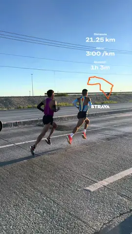 Medio maratón Ciudad Juárez 2025. 🤠🏃🏽‍♂️ Altura sobre el nivel de mar: 1100 metros. 🛣️ Lugar: 1 🥇 . . #Running #runningmotivation #tiktokviral #halfmarathon #strongman 