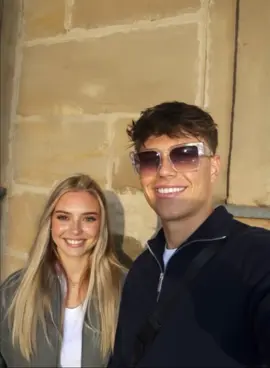 I really enjoyed using the photobooth feature in the LiCoWa app. It allows you you take and share photos seamlessly. Download and try it out❤️ #licowa #photobooth #tiktok #fyppp 