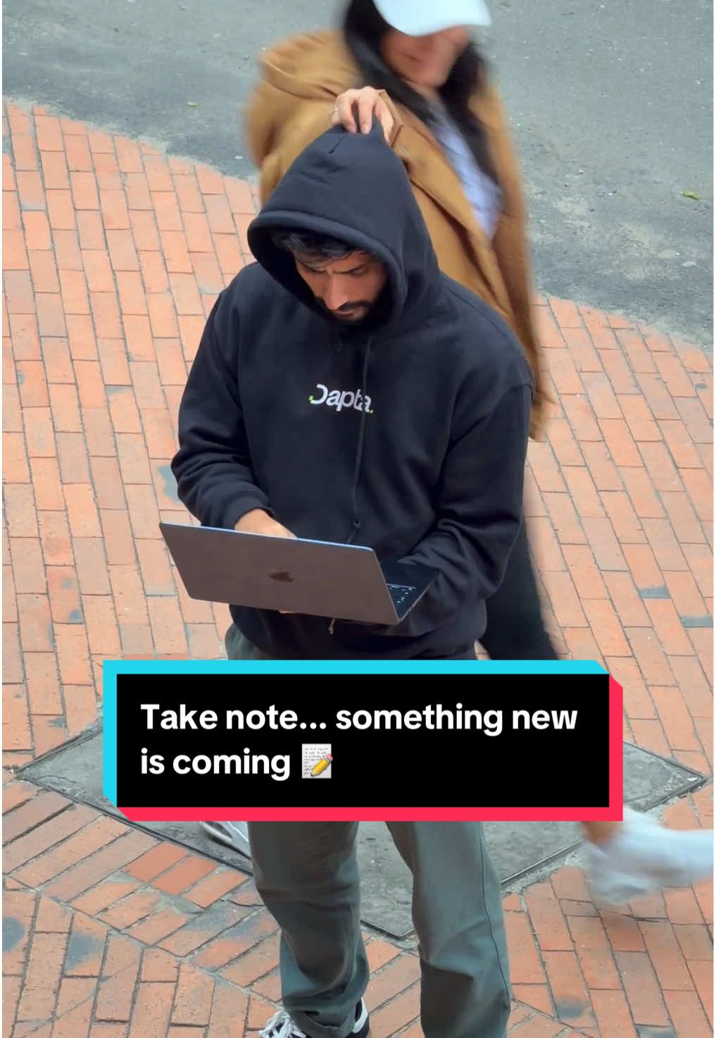 Take note 👀 Something new is about to drop… and it’s going to change the way you work. 🧠⚡️ Stay tuned — the Notetaker feature is almost here. #Dapta #AIFeatures #Automation #Productivity #ComingSoon